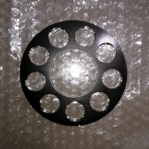 لوحة منافذ ذات تسعة فتحات 708-2G-13341 لمضخة هيدروليكية PC360-8MO، واجهة كتلة أسطوانة الحفار 30-36 طن، مقاومة للتآكل، قطعة أصلية - Product Image 4