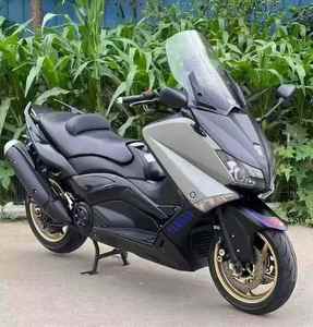 Motocyclettes d'occasion Yamaha Tmax 530 <span class=keywords><strong>Scooter</strong></span> à essence avec moteur bicylindre en ligne DOHC refroidi par eau Doté d'un double disque Maxi-<span class=keywords><strong>scooter</strong></span> - Product Image 3