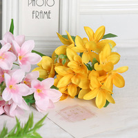 Bouquet de fleurs artificielles en soie réaliste fait main - Respectueux de l'environnement - Pour mariage, décoration de la maison, séances photo (Vente en gros)