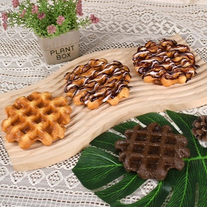 Modelo de Waffle Belga Artificial 1:1 para Exhibición de Postres, Crema, Chocolate y Decoración de Ventanas de Cafeterías - Product Image 4
