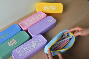 Nuovo morbido cilindro in Silicone tonda <span class=keywords><strong>astuccio</strong></span> <span class=keywords><strong>astuccio</strong></span> scuola articoli di cancelleria per bambini modello cartone animato Silicone cerniera <span class=keywords><strong>astuccio</strong></span> - Product Image 6