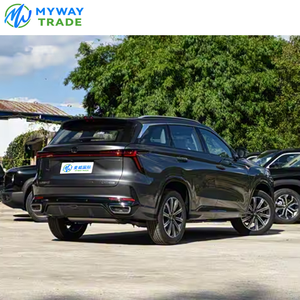 سيارة تشانغان سي إس 75 بلس جديدة كلياً صنعت في الصين بسعر رخيص، أفضل سيارة دفع رباعي فاخرة مبيعًا، مقود يسار، بنزين، ناقل حركة أوتوماتيكي، عجلات آر18، لون داكن - Product Image 6