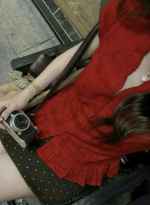 Ensemble haut en coton rouge à col en V et mini-jupe unie, féminin, respirant, tissé, service OEM - Product Image 2