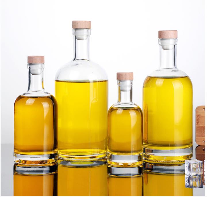 Liquor flint whiskey/Vodka glass bottles for sale glass whiskey bottles with lid Vodka glass bottles
