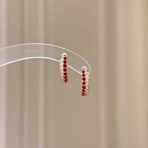 Aretes de Plata Reciclada Martillados con Acabado Mate para Pieles Sensibles, Hipoalergénicos, Sostenibles, para Mujer, Venta al Por Mayor - Product Image 1