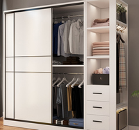 Armoire coulissante moderne Trlife à grande capacité, disposition de rangement intelligente, options de taille flexibles, porte en MDF - Indispensable pour une chambre tendance
