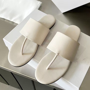 Sandalias de Cuero en Forma de T de Alta Calidad para <span class=keywords><strong>Mujer</strong></span>, Diseño de Lujo, Estilo ROW, <span class=keywords><strong>Chanclas</strong></span> Planas de Verano - Product Image 2