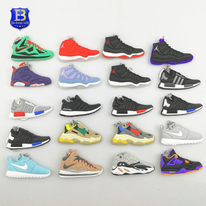 PVC personnalisé Sneaker <span class=keywords><strong>chaussure</strong></span> <span class=keywords><strong>jordan</strong></span> <span class=keywords><strong>porte</strong></span>-clés avec prix usine - Product Image 6