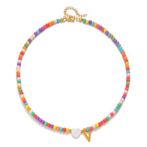 Collares iniciales estéticos Collar gargantilla con cuentas de corazón de amor colorido Collar de letras Y2K de acero inoxidable para <span class=keywords><strong>mi</strong></span> hija - Product Image 1