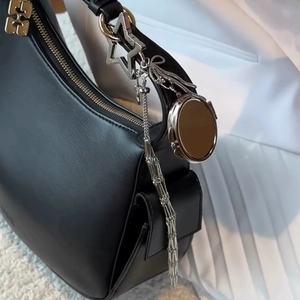 Estuche para pintalabios, llavero con forma de corazón, espejo de <span class=keywords><strong>maquillaje</strong></span>, soporte para bálsamo labial, llavero, llaves de coche, llaveros de Metal, bolsa para pintalabios para <span class=keywords><strong>mujer</strong></span>, regalo - Product Image 6