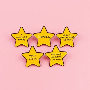 Broche de estrella con cita inspiradora en inglés, pin de solapa de moda, insignia decorativa para ropa y mochila - Product Image 1