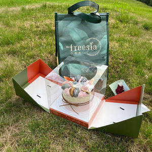 Boîte à gâteau pliable avec logo personnalisé, fond intégré et fermeture à double aile, avec fenêtre en plastique transparent pour boulangerie - Product Image 2