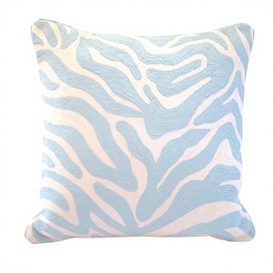 ITHL funda de cojín cosida con cadena de lana bordada hecha a mano de lana de diseño superventas de lujo para sofá sala de estar - Product Image 1