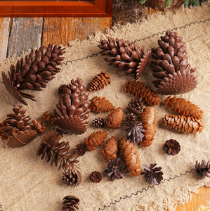 Usine Pinecone Épicéa De Noël Pendentifs Décoratifs Creative <span class=keywords><strong>DIY</strong></span> En Plastique <span class=keywords><strong>Sapin</strong></span> Accessoires pour La Photographie Props Articles D'affichage - Product Image 1