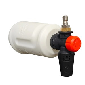 Pistola de Agua de Plástico con Bomba de Espuma Eficiente para Lavado de Autos, Detallado y Limpieza - Product Image 2