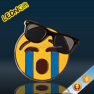 卸売りパンブローチ服ロゴ金属ラペルピンキャップ用,バッキングカードバッジ付きアニメソフトカスタムエナメルピン - Product Image 2