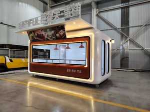 Optimieren Sie Ihr Gastronomiegeschäft mit unseren voll ausgestatteten mobilen Küchenanhängern, die für Großvolumige Einsätze entwickelt wurden. - Product Image 1