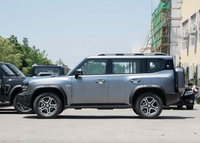 Jetour Traveler 4x4 SUV intermédiaire T2 automatique 2025, intérieur foncé, 7 places, essence, prix usine