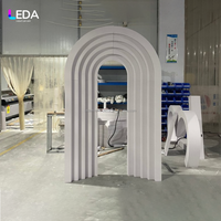 Support de toile de fond LEDA moderne en PVC en forme d'arche ondulée avec lumières LED, blanc, pour décoration de scène de mariage 3D