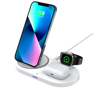Station de charge sans fil 3-en-1 HiTao 15W rapide avec veilleuse pour téléphone, montre et écouteurs - Product Image 5