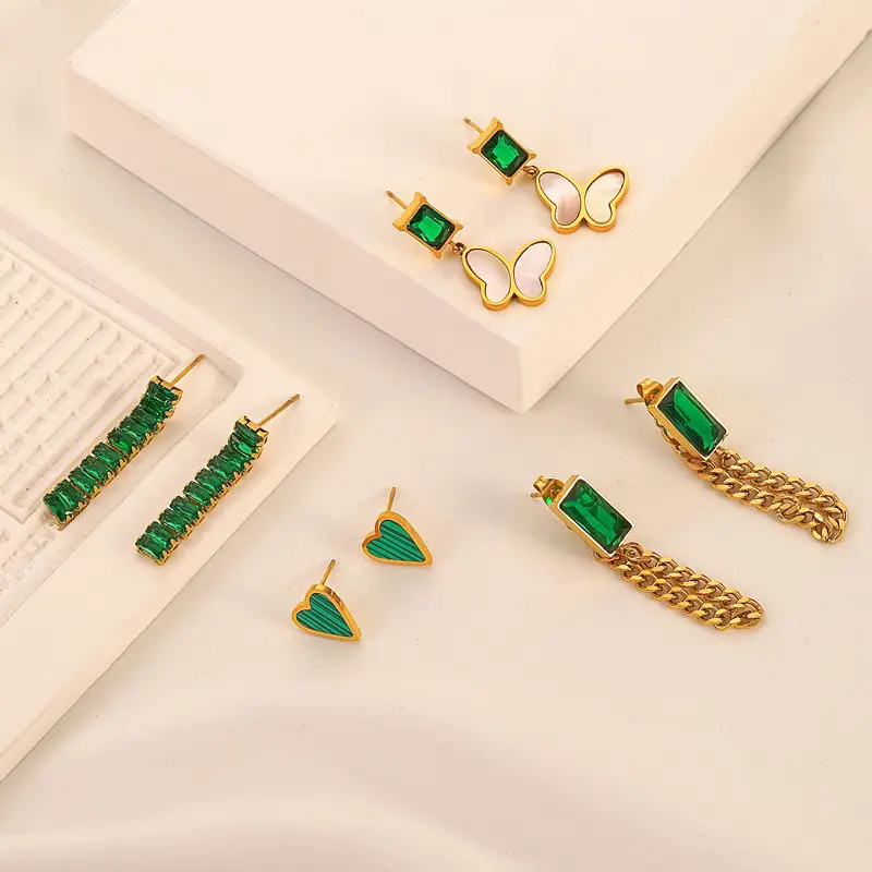 2023 New Arrival Charm Pendant Earrings Fashion 18k Gold Plated Retro Green Crystal Zirconia Zircon Diamond Drop Dangle Earrings