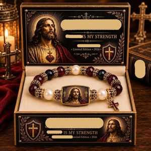 Bracciale con perline Faith da donna, con ciondolo a croce e dettaglio a barra in calcedonio 'Re dei Re', gioiello da polso religioso per uso quotidiano - Product Image 2