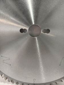 <span class=keywords><strong>Lame</strong></span> de scie circulaire de qualité industrielle soudée <span class=keywords><strong>à</strong></span> haute fréquence PCD pour scie <span class=keywords><strong>à</strong></span> panneaux CNC et machine de nesting, OEM disponible - Product Image 2