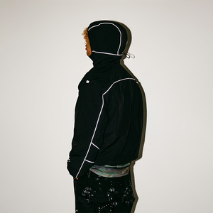 Tùy chỉnh in logo bán buôn hip hop áo khoác ngoài Mens giản dị cổ điển Zip thể thao áo khoác trùm đầu sọc Nylon Áo Gió Áo khoác - Product Image 2