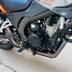 Motocyclette d'occasion Cyclone RX500 500cc, moto de voyage 500cc, moteur refroidi par eau, idéale pour les aventures tout-terrain dans le désert. - Product Image 3