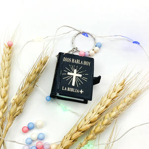 Mini PVC inglés Santa Biblia llavero cristiano Jesús Cruz musulmán llavero bolso de mujer encanto oración Dios bendiga llavero - Product Image 5