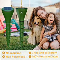 Le Meilleur Répulsif Solaire Puissant d'Extérieur pour Animaux, Taupes, Gophers, Campagnols, Souris, Tamias et Serpents