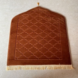 Partager Tapis <span class=keywords><strong>de</strong></span> <span class=keywords><strong>Prière</strong></span> <span class=keywords><strong>de</strong></span> Luxe Personnalisé Ensemble Cadeau Musulman Tapis et Tapis Tapis <span class=keywords><strong>de</strong></span> <span class=keywords><strong>Prière</strong></span> Islamique - Product Image 4
