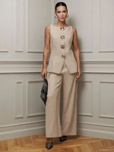 Ensemble décontracté deux pièces pour <span class=keywords><strong>femme</strong></span>, style européen et américain, avec <span class=keywords><strong>gilet</strong></span> et pantalon à boutons dorés - Product Image 3
