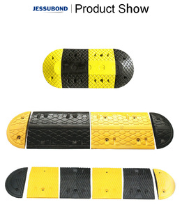 Barrera <span class=keywords><strong>de</strong></span> tráfico hecha a medida, desaceleración <span class=keywords><strong>de</strong></span> alta resistencia, zona <span class=keywords><strong>de</strong></span> velocidad, golpes <span class=keywords><strong>de</strong></span> goma para carretera - Product Image 6