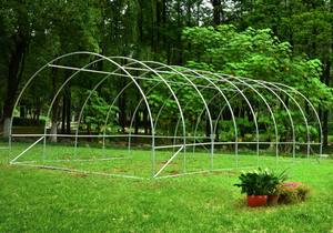 Invernadero de túnel de 8x3x2m, cubierta de PE blanca con protección UV de 140g con puerta con cremallera y 16 ventanas de pantalla <span class=keywords><strong>para</strong></span> ventilación - Product Image 4