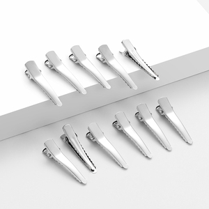 Fermagli per Capelli in Metallo Argentato Personalizzati da 3,5 CM con Rivetti per Ragazze - Accessori per Regali - Product Image 4