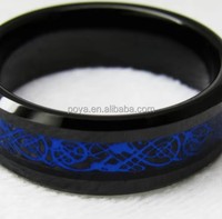 Bague en tungstène pour homme Dragon celtique noir 8mm avec incrustation en fibre de carbone bleue Style classique mariage et cadeau bague de fiançailles