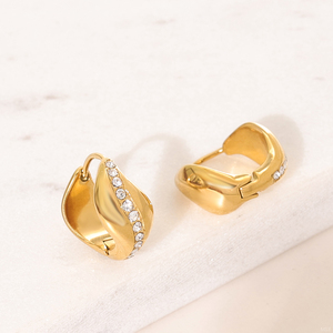 <strong>Wholesale</strong> Jewelry Stainless Steel 18K Gold PVD Chunky Dome Rhinestone Hoop Earrings for Women Non-tarnish <strong>Huggie</strong> Earrings - Product Image 3