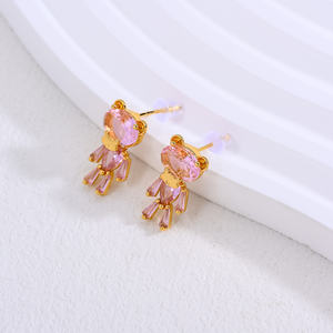 Collier pendentif ours en laiton plaqué or 18 carats délicat avec zircon pour mariage ou tenue de tous les jours pour les filles et les femmes - Product Image 5