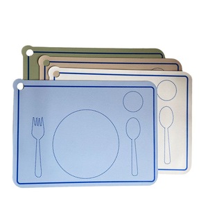Tapis de table éducatif moderne et écologique en silicone de 3 mm d'épaisseur pour bébés et enfants, 30x40 cm, pour aides pédagogiques - Product Image 1