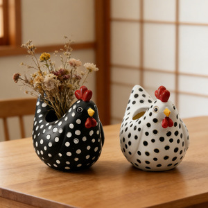 Maceta Creativa de Resina con Forma de Pollo y Patrón Circular para Decoración de Plantas de Interior en Escritorio - Product Image 3