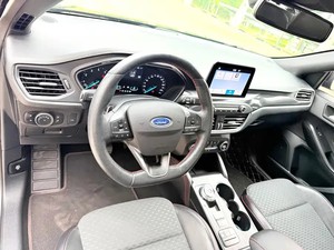 <span class=keywords><strong>Ford</strong></span> <span class=keywords><strong>Focus</strong></span> EcoBoost 180 Automatic ST Line 1.5T Benzina <span class=keywords><strong>Berlina</strong></span> Usata - Product Image 6