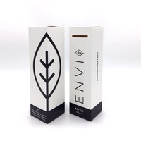 Caja de embalaje de bálsamo labial en relieve de estilo moderno con logotipo personalizado para cosméticos