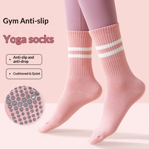 Chaussettes de yoga antidérapantes en gros pour femme, mi-mollet, avec silicone, pour fitness intérieur et sport féminin - Product Image 4