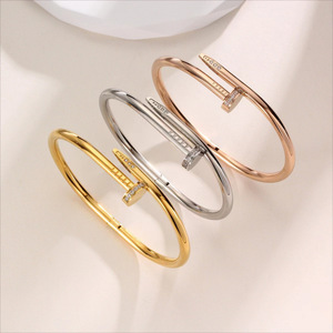 Bracelet tendance en acier inoxydable plaqué or <span class=keywords><strong>OJ</strong></span> avec zircon, design élégant, bijoux de fiançailles, choix de cadeau parfait - Product Image 1