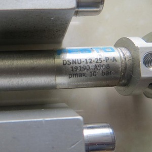 Cylindre piloté Festo FEN-12-16-25 19168 à double tige de piston, corps en acier, magnétique, pour usage industriel - Product Image 3