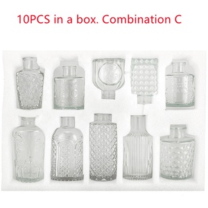 Mini jarrón de cristal de pequeño calibre con relieve retro de estilo europeo para flores secas, capullos y cultivo de agua - Product Image 4