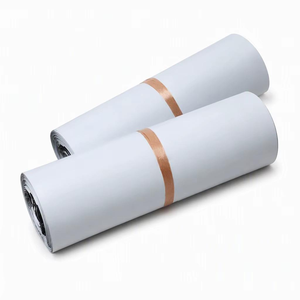 Bolsa de Correo de Plástico Blanco Reciclado Personalizada con Logotipo de Marca, para Envío de Ropa, Embalaje de Prendas - Product Image 1
