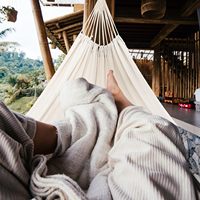 Danlong Hot Selling Grote Braziliaanse Macramé Kwast Hangmat Buiten Anti-Kantel Prinsessen Stijl Hangende Buiten Camping Hangmat