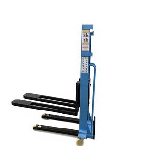 Nouveau <span class=keywords><strong>chariot</strong></span> <span class=keywords><strong>élévateur</strong></span> à fourche <span class=keywords><strong>embarqué</strong></span>, opération de levage manuelle, batterie au plomb-acide, déplaceur latéral hydraulique, capacité de 1 tonne, adaptabilité aux terrains accidentés - Product Image 5